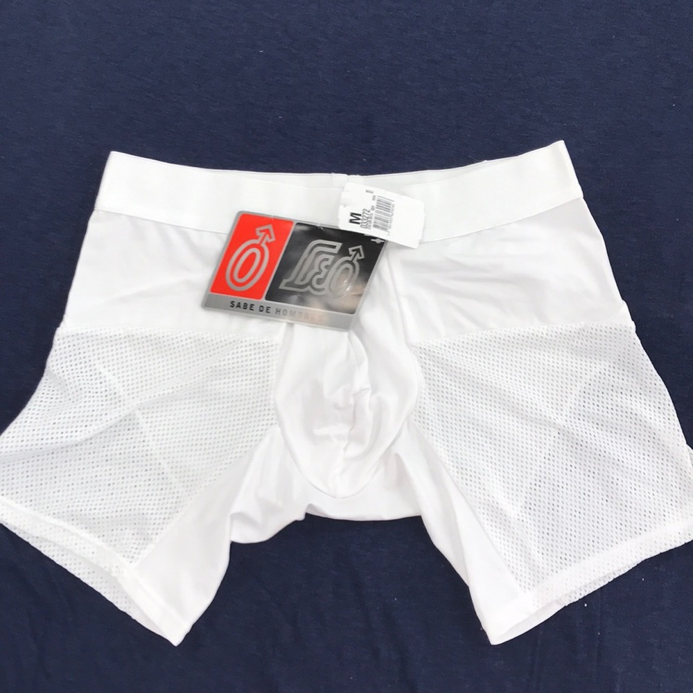 Men’s box brief , size M, white